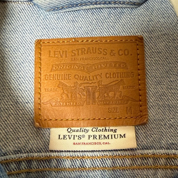 Vintage Blue Denim Jacket with Silver Sparkle Detailing - Picture 8 of 9